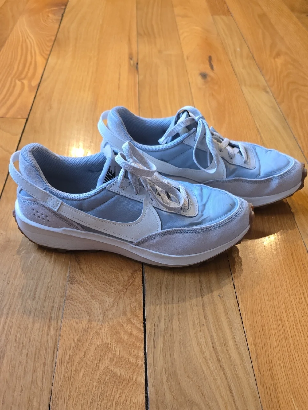 Nike Women’s Waffle Debut Pale Green Sneakers Size 9.5
